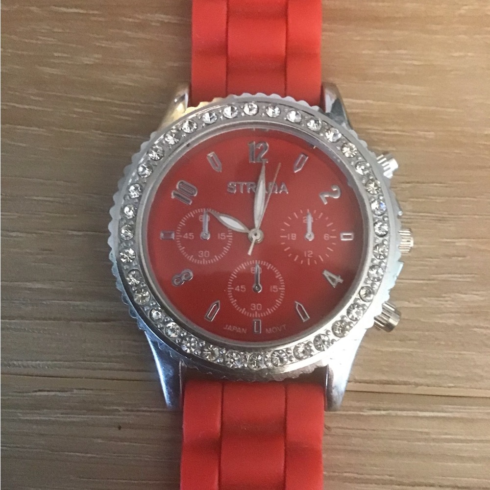 Strada Red Watch - Picture 2 of 4